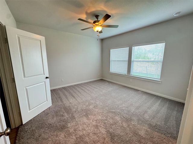 75 Hereford LOOP, Hutto, TX 78634