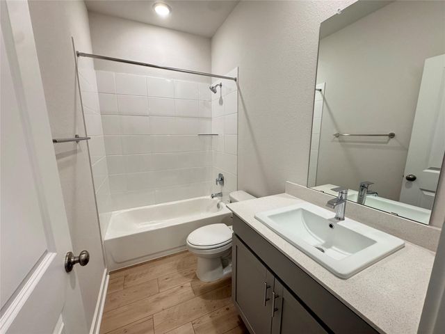 75 Hereford LOOP, Hutto, TX 78634