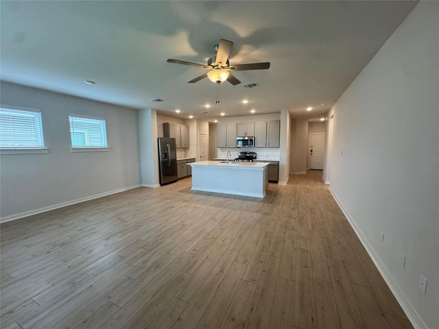 75 Hereford LOOP, Hutto, TX 78634