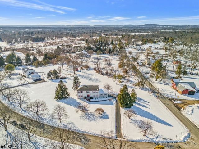 4 Shurts Rd, Readington Twp., NJ 08822