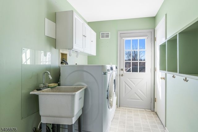 4 Shurts Rd, Readington Twp., NJ 08822