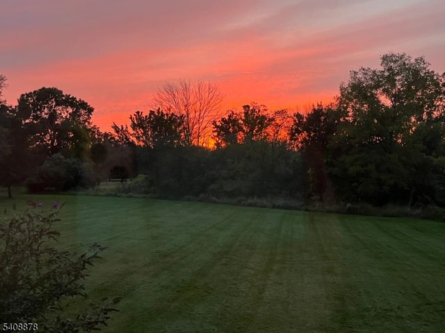 4 Shurts Rd, Readington Twp., NJ 08822