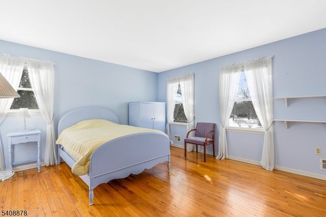 4 Shurts Rd, Readington Twp., NJ 08822