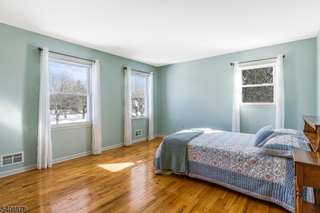 4 Shurts Rd, Readington Twp., NJ 08822