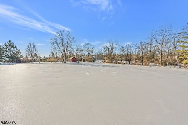 4 Shurts Rd, Readington Twp., NJ 08822