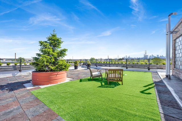 2701 W Fulton Street PENTHOUSE, Chicago, IL 60612