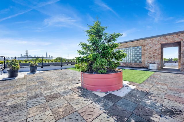 2701 W Fulton Street PENTHOUSE, Chicago, IL 60612