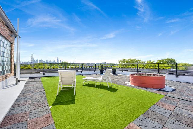 2701 W Fulton Street PENTHOUSE, Chicago, IL 60612