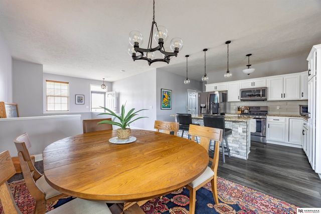200 Pebble Beach, Lincoln, NE 68520
