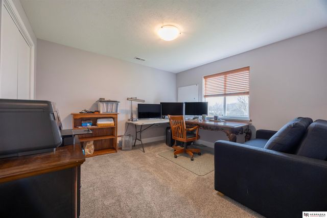 200 Pebble Beach, Lincoln, NE 68520