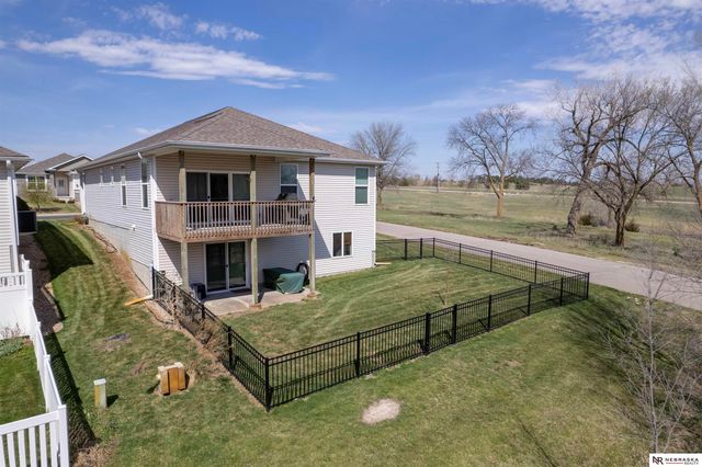 200 Pebble Beach, Lincoln, NE 68520