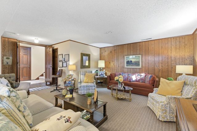 4058 E Linwood Street, Springfield, MO 65809