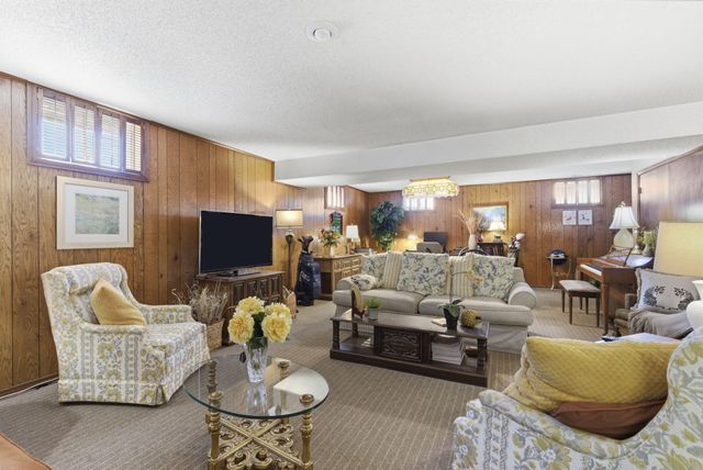 4058 E Linwood Street, Springfield, MO 65809