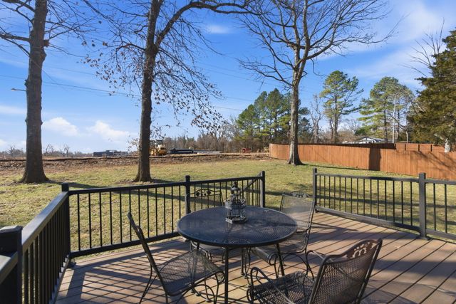 4058 E Linwood Street, Springfield, MO 65809