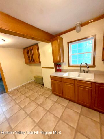 91 Lafayette Avenue, Coxsackie, NY 12051