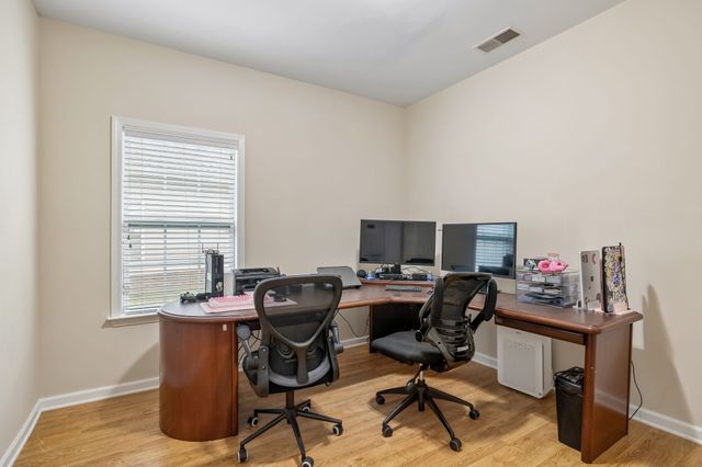 1517 Bending River Dr, Nashville, TN 37221