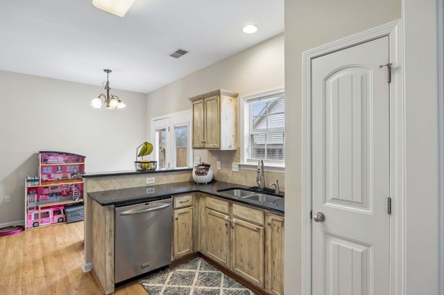 1517 Bending River Dr, Nashville, TN 37221