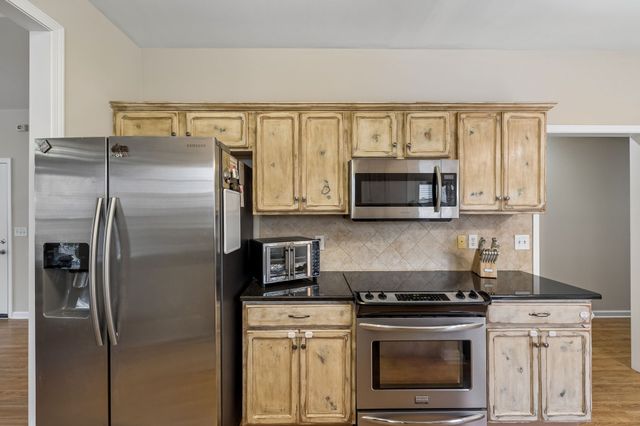 1517 Bending River Dr, Nashville, TN 37221