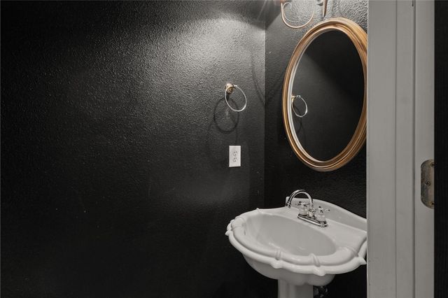 6219 W Southgate Court, Rogers, AR 72758