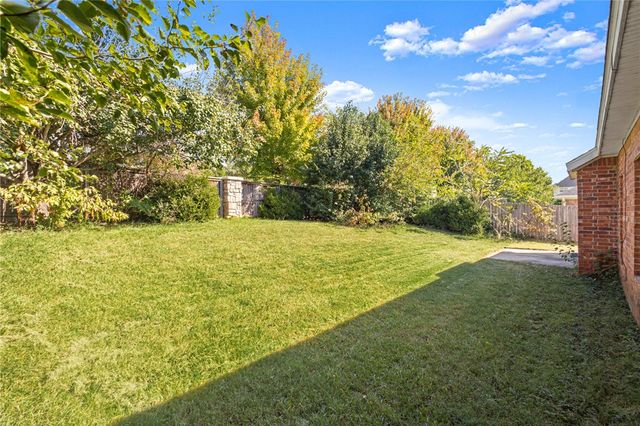 6219 W Southgate Court, Rogers, AR 72758