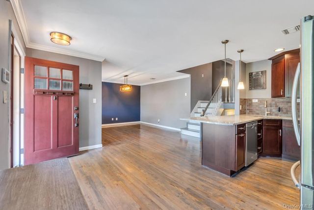 3 Drake Lane, Kings Park, NY 11754
