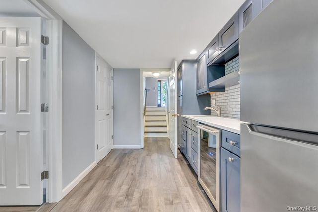 3 Drake Lane, Kings Park, NY 11754
