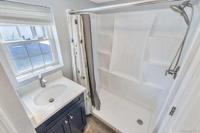 3 Drake Lane, Kings Park, NY 11754