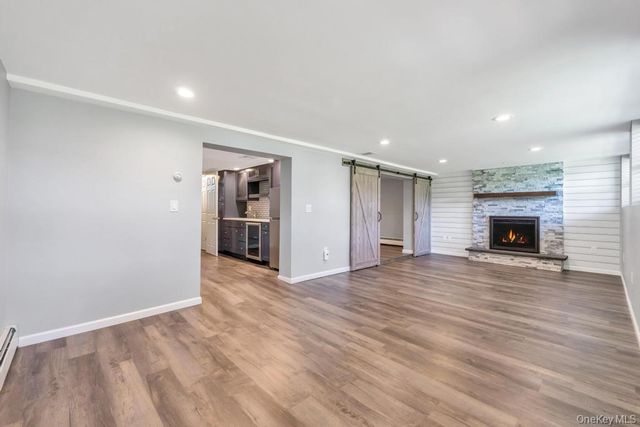 3 Drake Lane, Kings Park, NY 11754