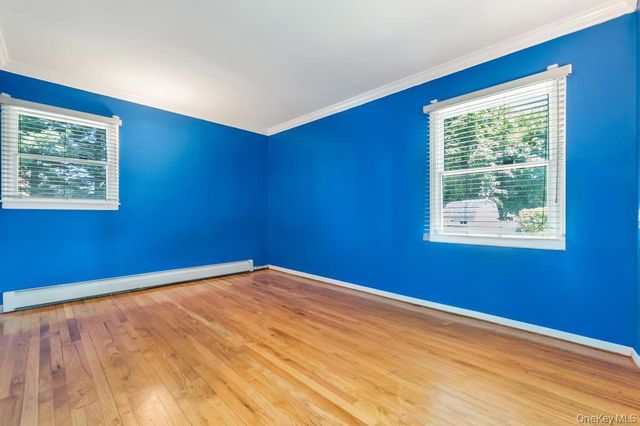 3 Drake Lane, Kings Park, NY 11754
