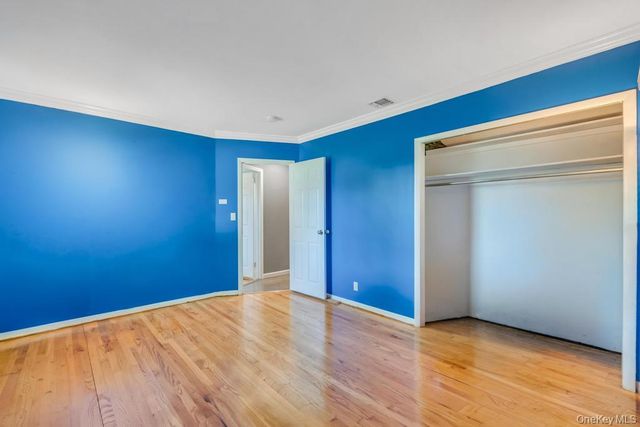 3 Drake Lane, Kings Park, NY 11754