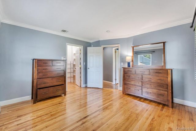 3 Drake Lane, Kings Park, NY 11754