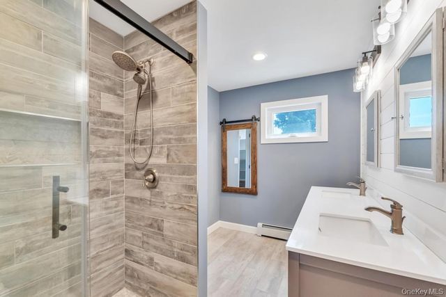 3 Drake Lane, Kings Park, NY 11754