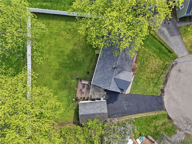 9 Willow Court, Cheektowaga, NY 14225