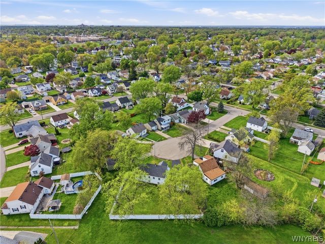 9 Willow Court, Cheektowaga, NY 14225