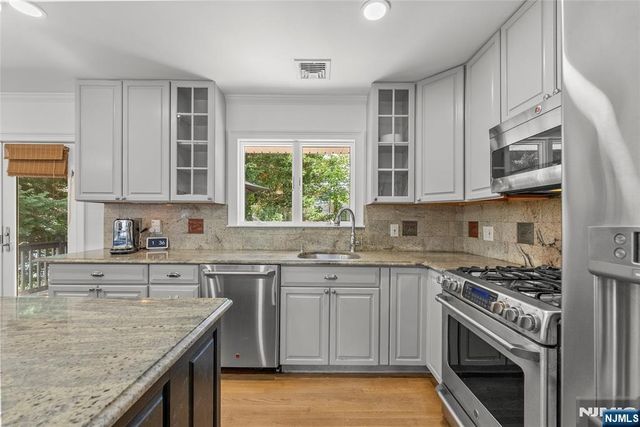 322 Scharer Avenue, Northvale, NJ 07647