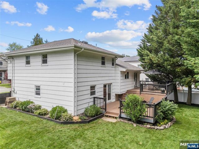 322 Scharer Avenue, Northvale, NJ 07647