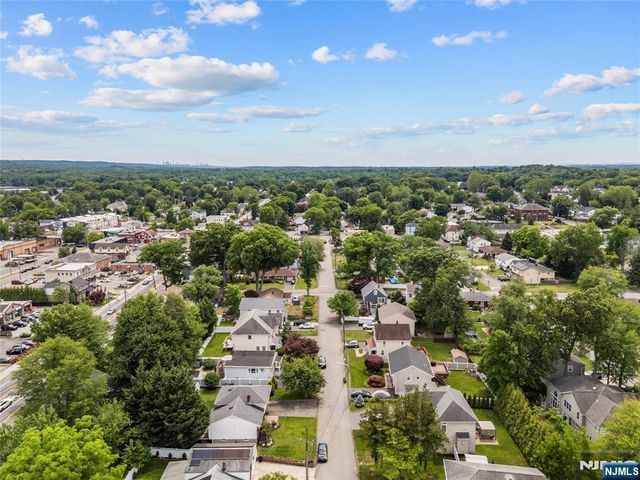 322 Scharer Avenue, Northvale, NJ 07647