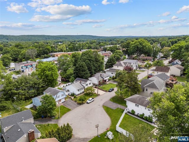 322 Scharer Avenue, Northvale, NJ 07647