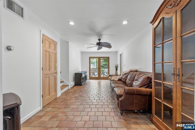 322 Scharer Avenue, Northvale, NJ 07647