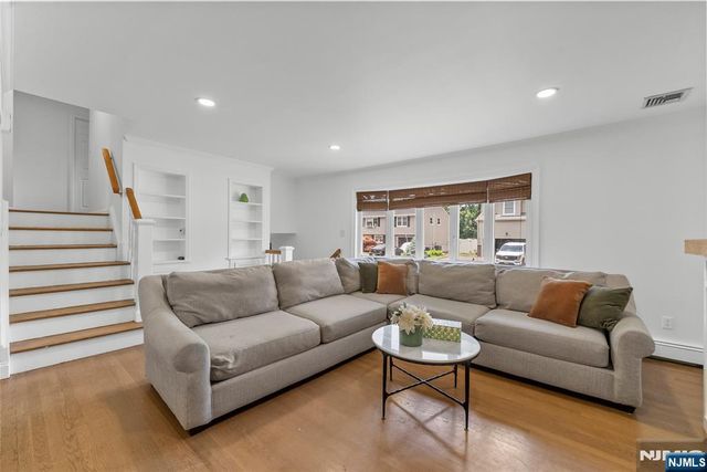 322 Scharer Avenue, Northvale, NJ 07647