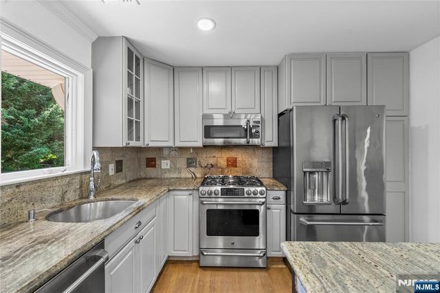 322 Scharer Avenue, Northvale, NJ 07647