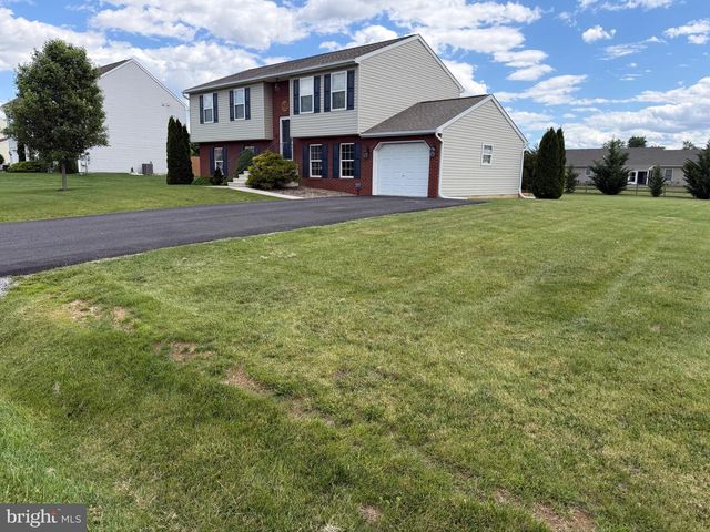 852 BRISTOL DRIVE, Greencastle, PA 17225