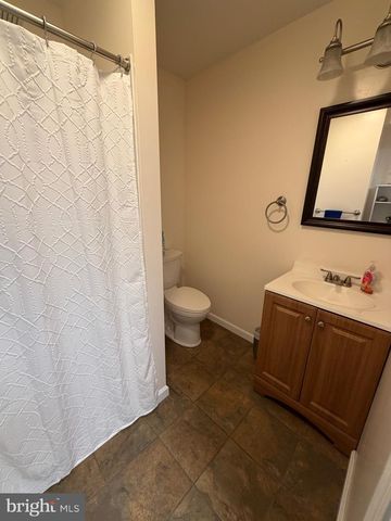 852 BRISTOL DRIVE, Greencastle, PA 17225