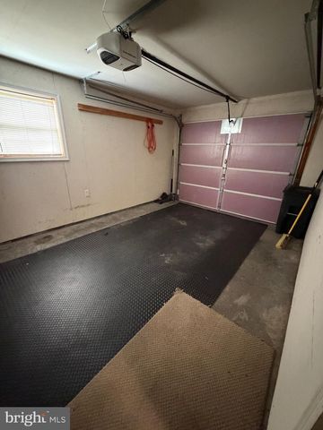 852 BRISTOL DRIVE, Greencastle, PA 17225