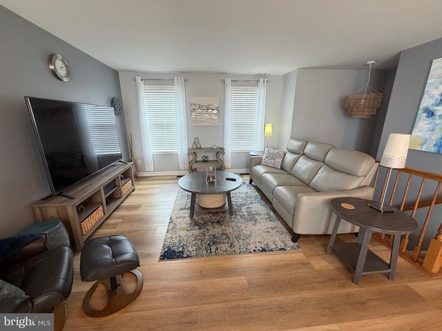 852 BRISTOL DRIVE, Greencastle, PA 17225