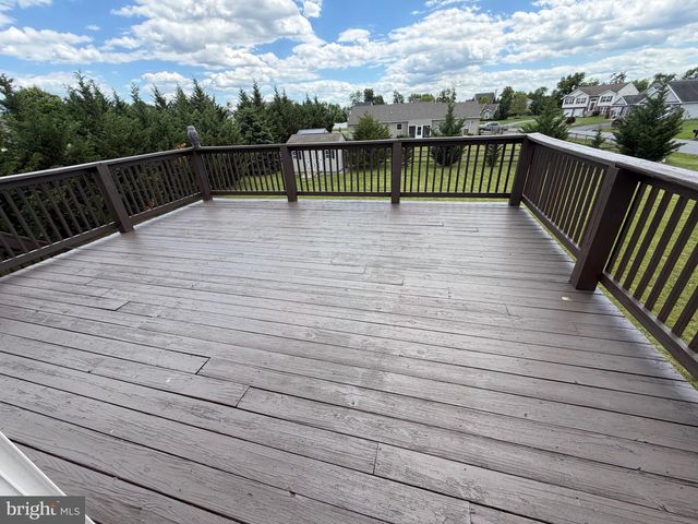 852 BRISTOL DRIVE, Greencastle, PA 17225