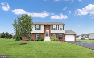 852 BRISTOL DRIVE, Greencastle, PA 17225