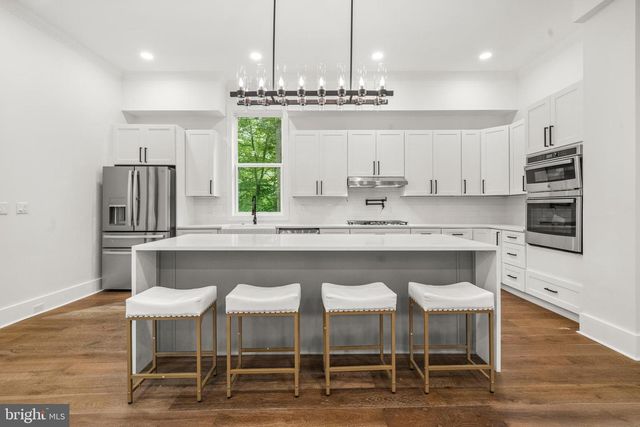 811 SLIGO CREEK PKWY, Takoma Park, MD 20912