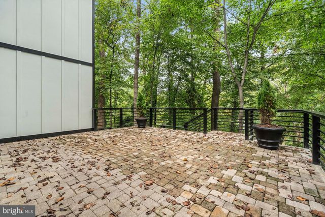 811 SLIGO CREEK PKWY, Takoma Park, MD 20912