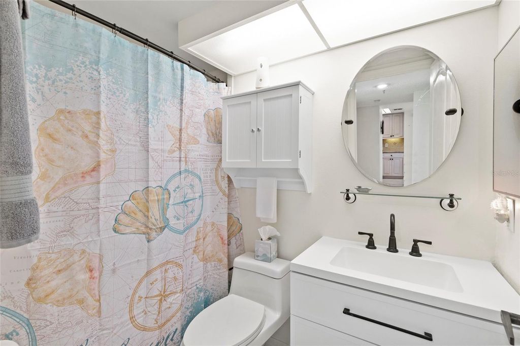 Image 13 of property listing at 6611 STONE RIVER ROAD 102, Bradenton, FL 34203